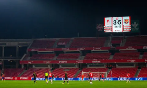 Loạt 'bằng chứng' cho thấy Barca thắng quá xứng đáng trước Granada