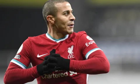 Liverpool và Man Utd tử chiến, cựu sao The Kop chỉ ra 2 'nhân vật chính'