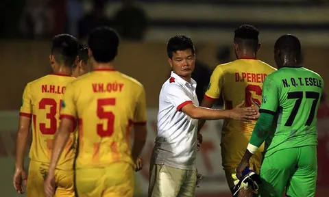 "V-League nên dừng càng sớm càng tốt"