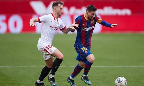 Va chạm với Giám đốc Sevilla, Messi đáp trả: “Về nhà mà khóc lóc”