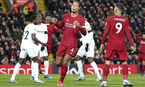 Van Dijk khiến Alexander-Arnold "hụt" hat-trick kiến tạo
