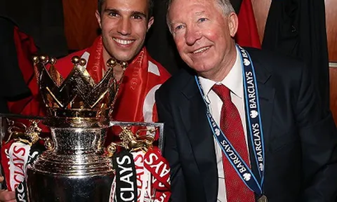 Van Persie chọn ra HLV "siêu hạng" trong số Sir Alex, Wenger và Van Gaal