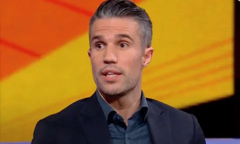 Van Persie loại Ronaldo và Messi khỏi top 3 Quả bóng vàng 2020