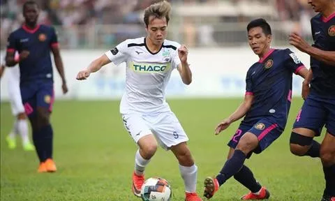 Văn Toàn kiến tạo đẹp mắt trong ngày HAGL chia điểm trước Sài Gòn FC