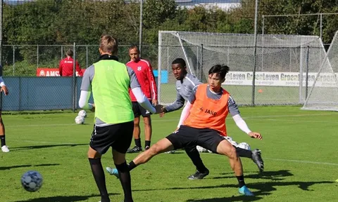 GĐKT SC Heerenveen: "Hành trình phía trước của Văn Hậu đầy hứa hẹn"