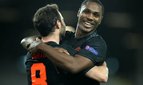 Vì một cái tên, Man Utd có 'cơn đau đầu dễ chịu'
