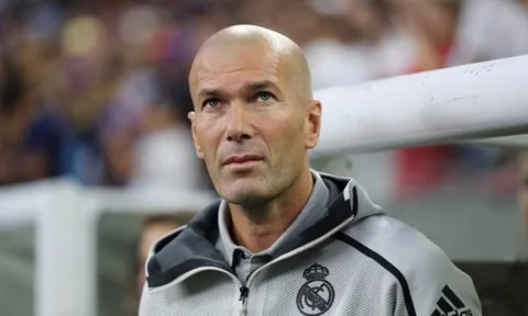 Vì một lý do, Zidane tiu nghỉu trong ngày đội nhà đả bại Arsenal