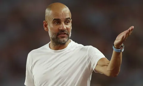 Vì một người, Guardiola bị Bayern khinh thường