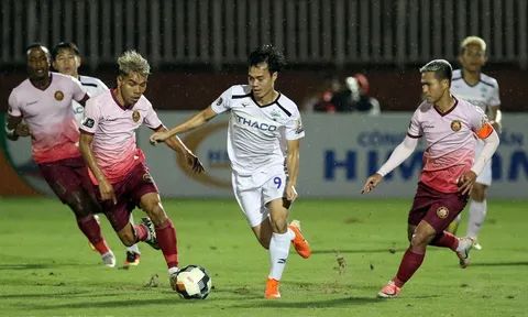 Vì sao hơn một nửa ĐT Việt Nam chạy trốn "lưỡi hái tử thần" tại V-League?