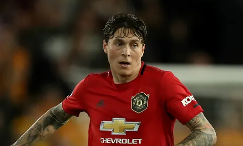 Vì sao Victor Lindelof bị loại khỏi đội hình Man Utd?