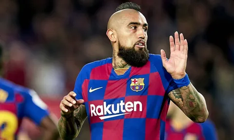Từ Barca, Arturo Vidal “bắn tín hiệu” cho Antonio Conte