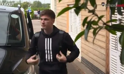 Video ngày đầu của Kieran Tierney ở Arsenal