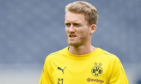 'Việc Schurrle giải nghệ sớm sẽ khiến truyền thông cẩn thận hơn'