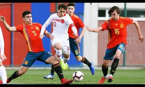 "Viên ngọc 16 tuổi" lên tiếng, Man Utd đại chiến nảy lửa Barca, Man City