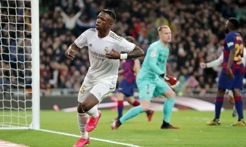 “Vinicius sẽ trở thành người thừa kế của Ronaldo tại Real Madrid”