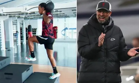 Van Dijk lộ hình ảnh gây sốt, gửi tín hiệu mừng đến CĐV Liverpool