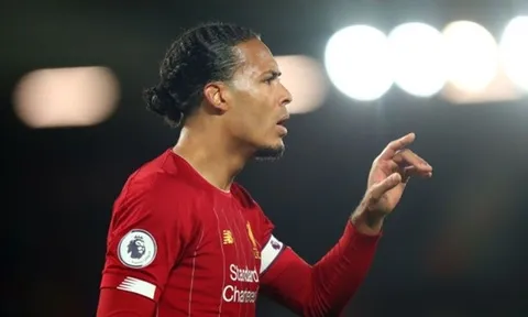 Liverpool thua quá sốc, Van Dijk điên tiết: 'Không thể chấp nhận'