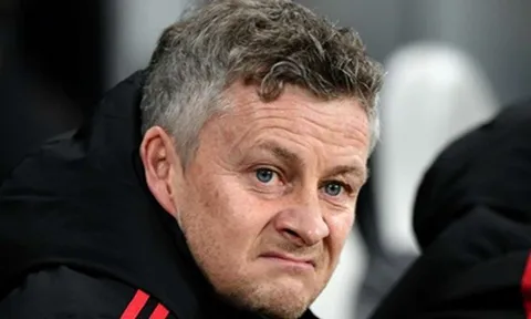 Vụ đá tảng 85 triệu sinh biến, Man Utd bất ngờ thành kẻ ngoài cuộc