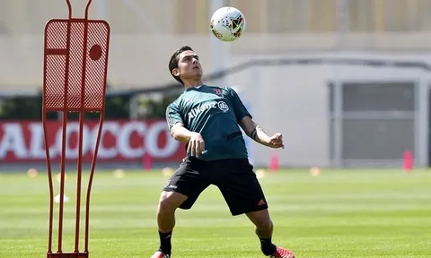 Vừa âm tính với COVID-19, sao Argentina đã trở lại sân tập của Juventus