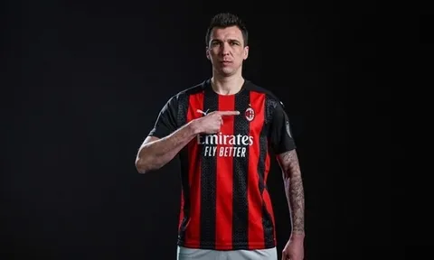 Vừa đến Milan, "đối tác của Ibra" ngay lập tức lao vào tập luyện