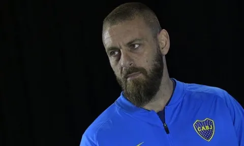 Vừa đến Nam Mỹ, cựu đội trưởng AS Roma đã được đồng đội ca ngợi