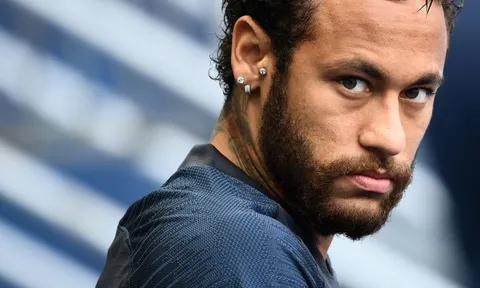 Vừa tới PSG, Pochettino đã làm 1 chuyện với Neymar