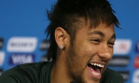 Vui như Tết, Neymar lập tức làm 1 điều khi Mbappe ghi bàn thứ 3