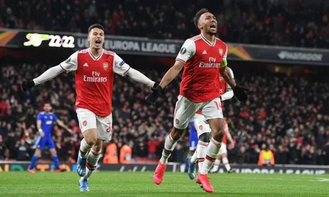 Vượt mặt Aubameyang, Gabriel Martinelli được Arsenal vinh danh