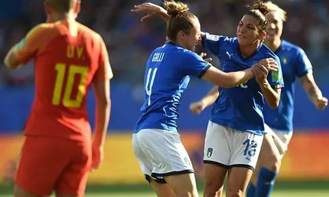 Vượt qua hàng xóm Việt Nam, nữ Ý giành vé vào tứ kết World Cup