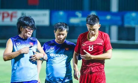Sao HAGL dính chấn thương nặng, phải nhập viện sau trận đấu với U18 Việt Nam