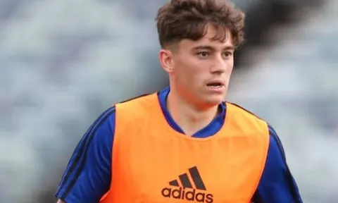 'Ma cũ' Man Utd chiếm sân khấu, choáng ngợp ăn đứt 2 tân binh