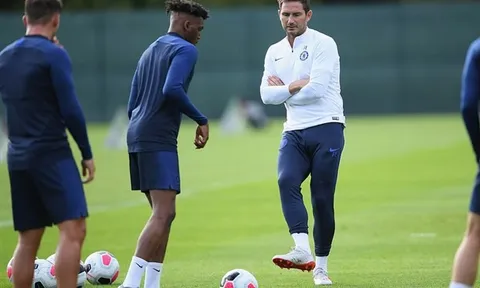 Lampard làm gì trong buổi tập đầu tiên nắm quyền tại Chelsea?