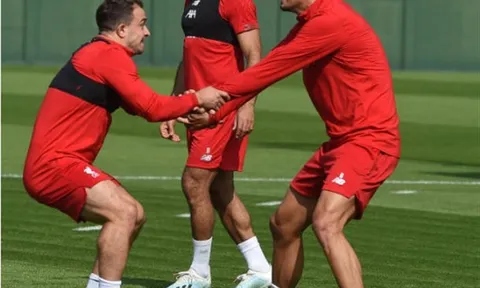 Không được ra sân, đây là thái độ của "người thừa" Liverpool