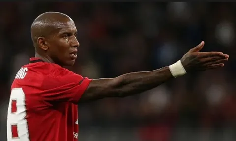 Solskjaer lên tiếng, CĐV Man Utd "xin lỗi" 1 người