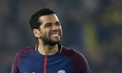CĐV Arsenal: "Alves có đầy đủ mọi thứ mà Emery cần"