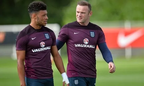Wayne Rooney: Thời ở Arsenal, Chamberlain thậm chí còn không biết đến huyền thoại ấy