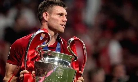 Vì 1 điều, ''người không tuổi'' phải chịu thiệt để ở lại Anfield