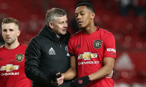 'Thái độ không thành vấn đề, chơi cho Man Utd thực sự khó nếu...'