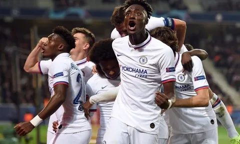 Đi tìm 'kẻ thắng, kẻ thua' khi Chelsea nhọc nhằn rời Pierre Mauroy