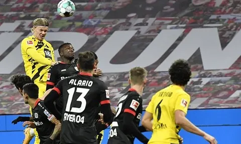 Tam tấu xuất trận, Dortmund vẫn nhận cái kết đắng