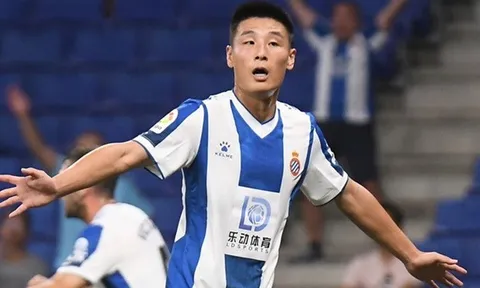 CHOÁNG! 'Maradona Trung Quốc' bùng nổ tại Europa League, làm nên lịch sử chấn động