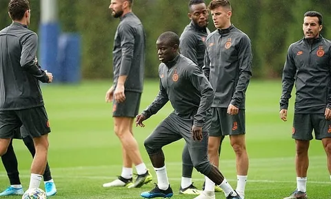 XONG! 2 "siêu quái thú" & 1 sát thủ trở lại, Chelsea càng thêm đáng sợ