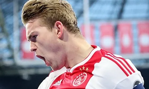 XONG! HLV Ajax phá vỡ im lặng, 'bom tấn' De Ligt đang được kích hoạt
