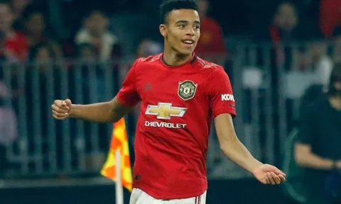XONG! HLV Solskjaer: "Cậu ấy khả năng đá chính trận mở màn gặp Chelsea"