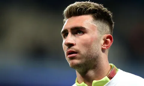 XONG! Man City bị cấm dự C1, "siêu đá tảng" liền chốt tương lai