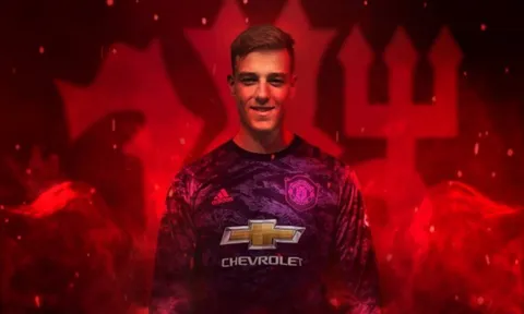 XONG! Man United chiêu mộ thành công "Petr Cech mới"