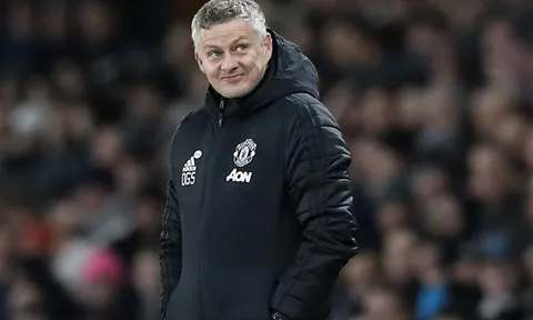 Man Utd 'chao đảo' vì COVID-19, Solskjaer phá vỡ im lặng
