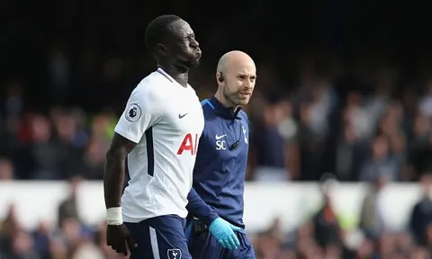 XONG! Mourinho nhận cú trời giáng, Top 4 xa dần với Spurs