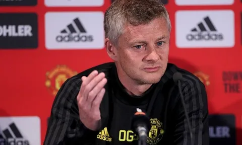 XONG! Solskjaer báo tin dữ, Man Utd thiệt quân trong nửa mùa giải