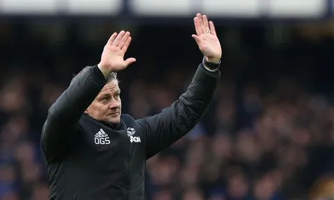 XONG! Solskjaer tàn nhẫn, 7 cái tên nguy cơ bật bãi khỏi M.U